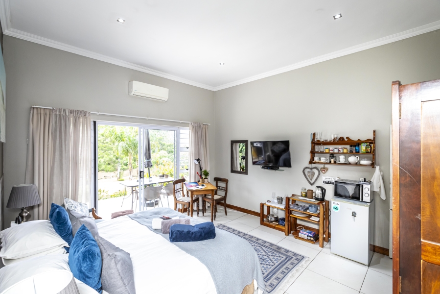 6 Bedroom Property for Sale in Dorchester Heights Eastern Cape